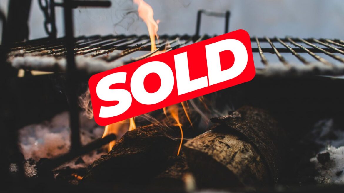 Πωλείται εστιατόριο – ταβέρνα με ελληνική παραδοσιακή κουζίνα.