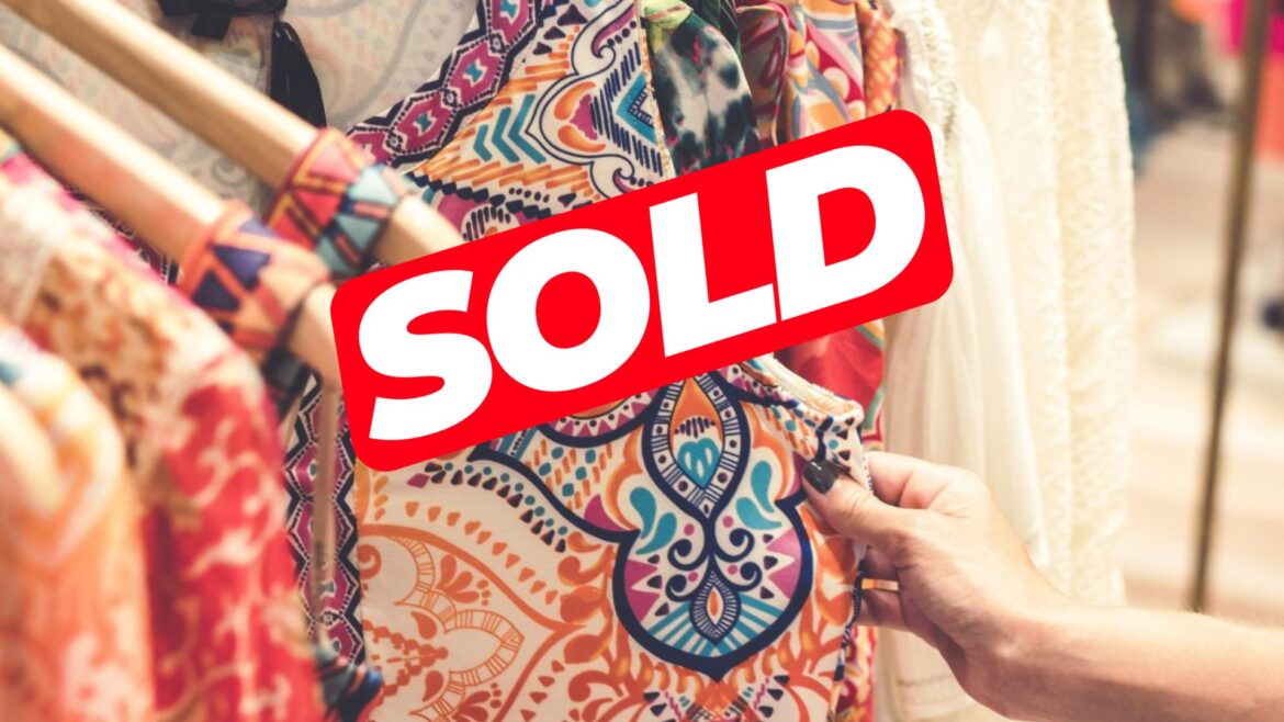 Πωλούνται 2 καταστήματα ένδυσης και υπόδησης στην Αθήνα