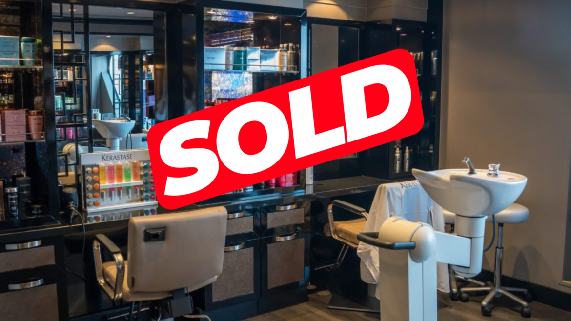 Πωλείται επιχείρηση κομμωτηρίου-περιποίησης άκρων στο Κολωνάκι