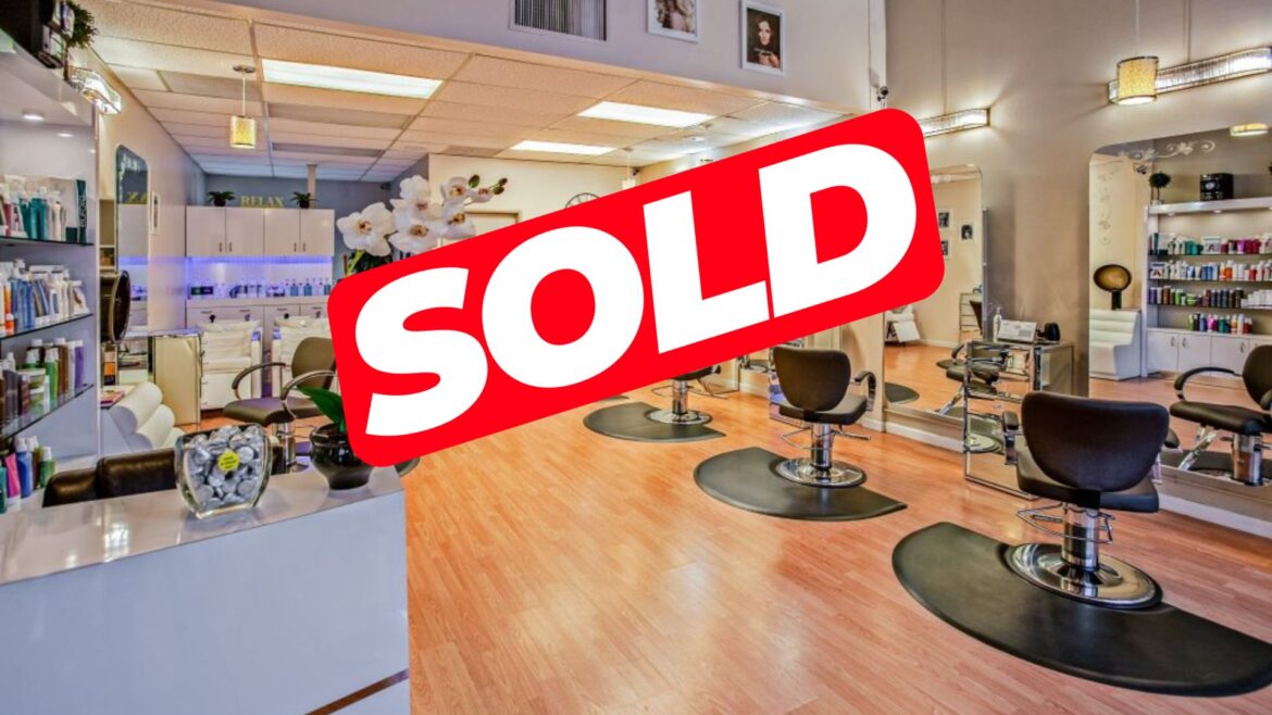 Πωλείται κομμωτήριο -solarium στα νότια προάστια