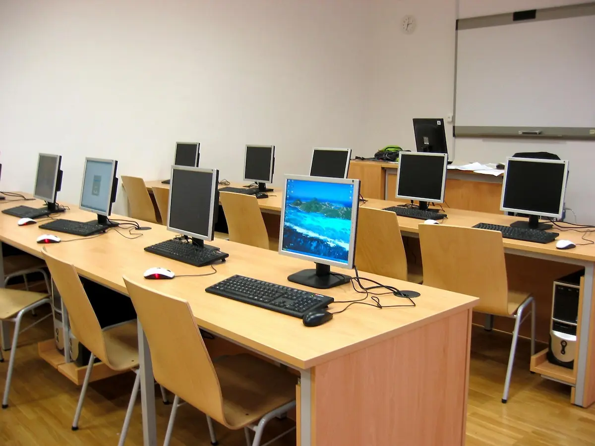Εκπαιδευτήριο προς πώληση στην Ελευσίνα